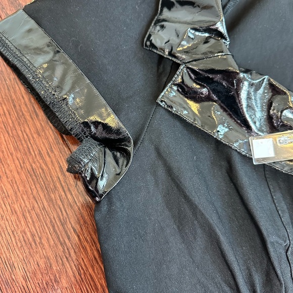 Spirit of Halloween police woman costume - Picture 11 of 16